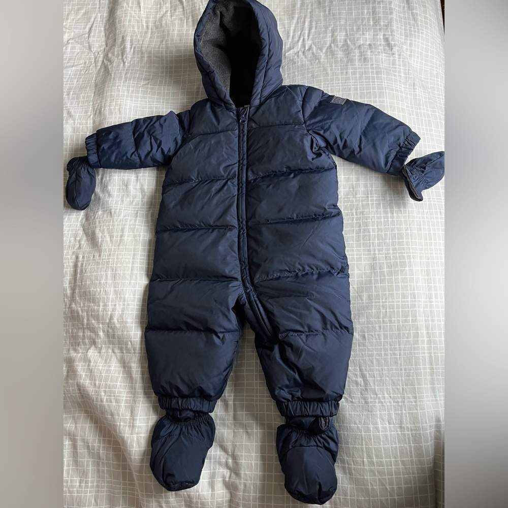 GAP Baby size 6-12 months navy blue down snow suit